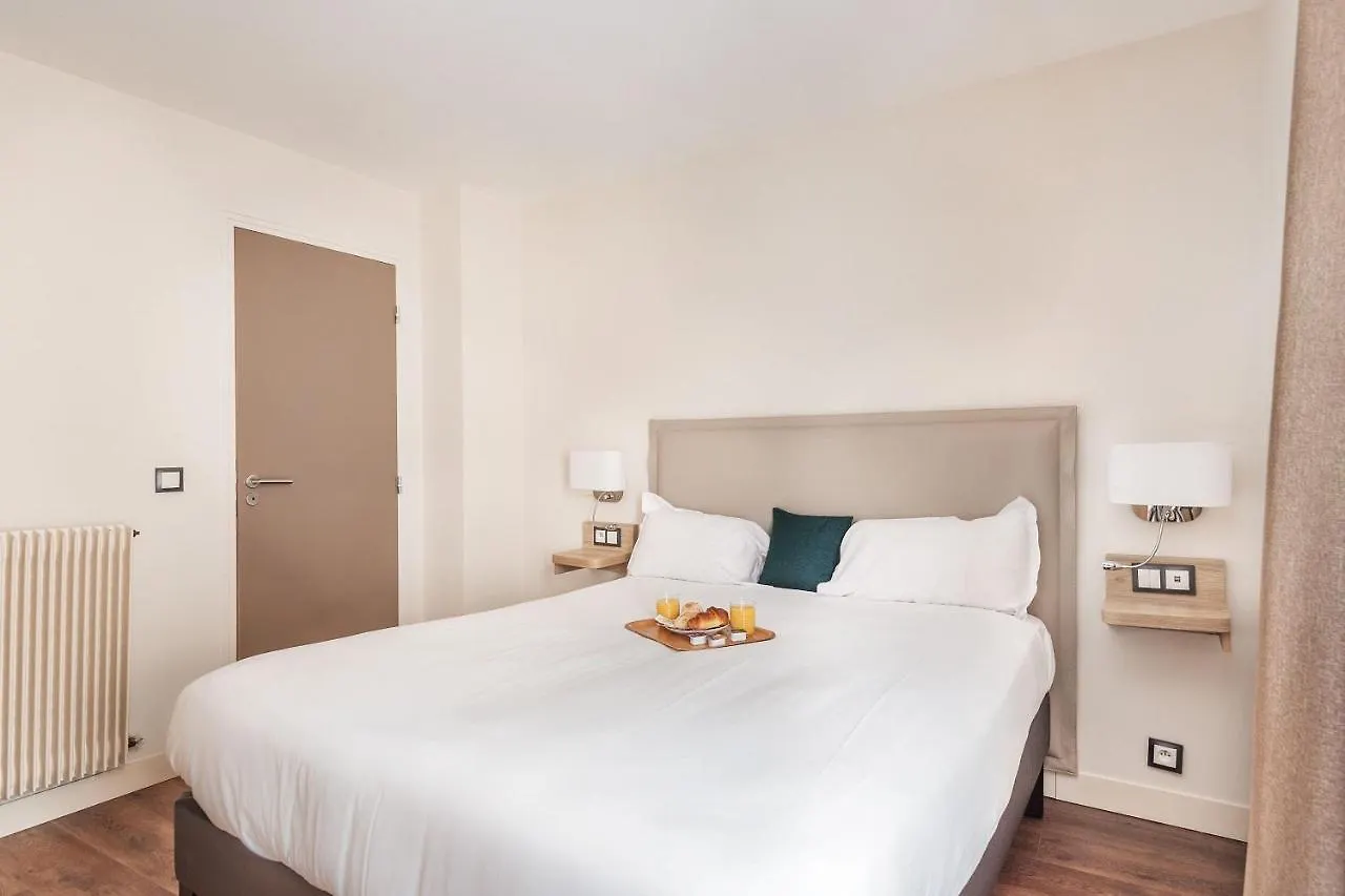 Hotel Courcelles Médéric Parigi
