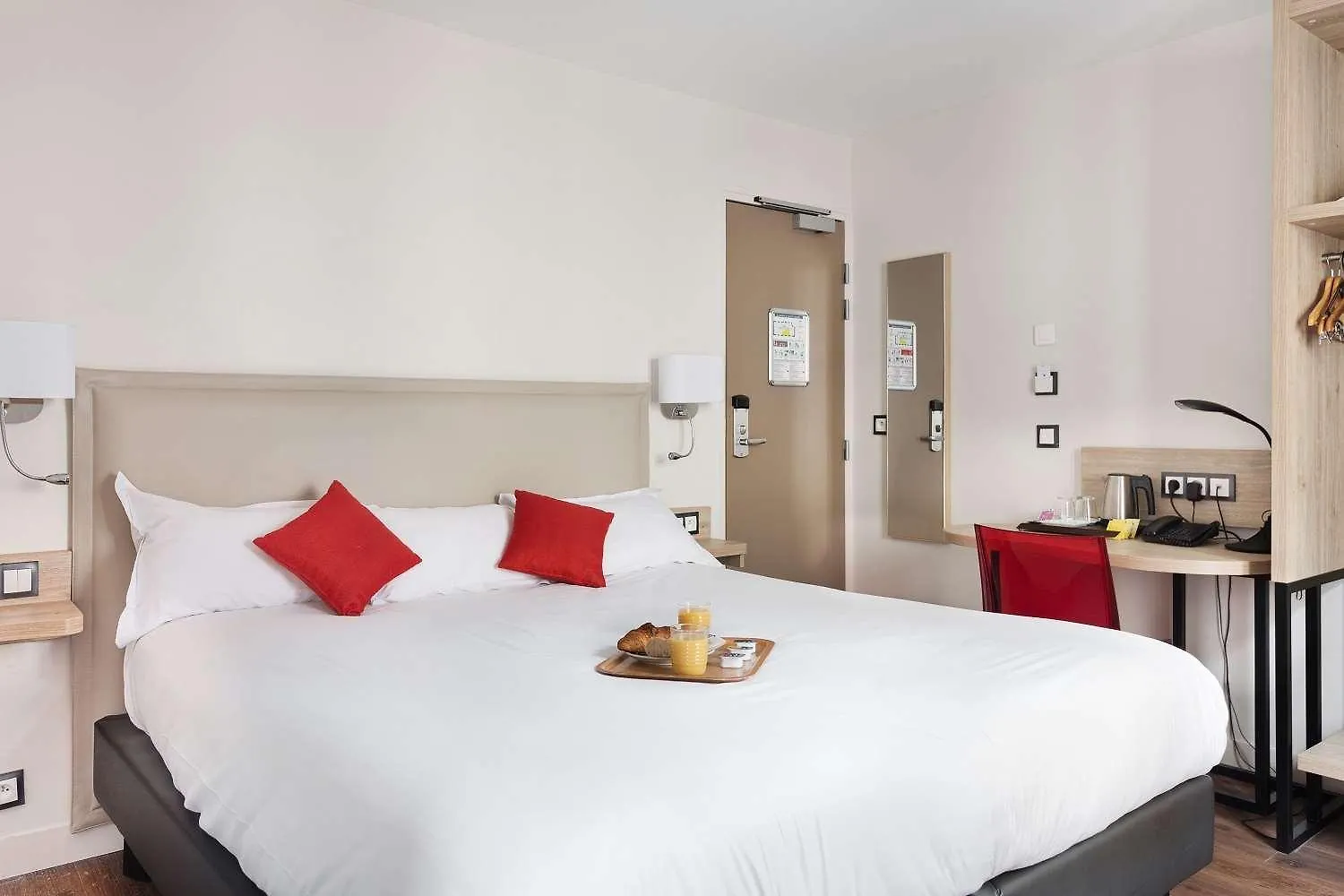 Hotel Courcelles Médéric Parigi