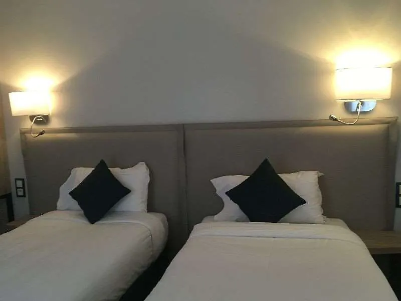 Hotel Courcelles Médéric Parigi