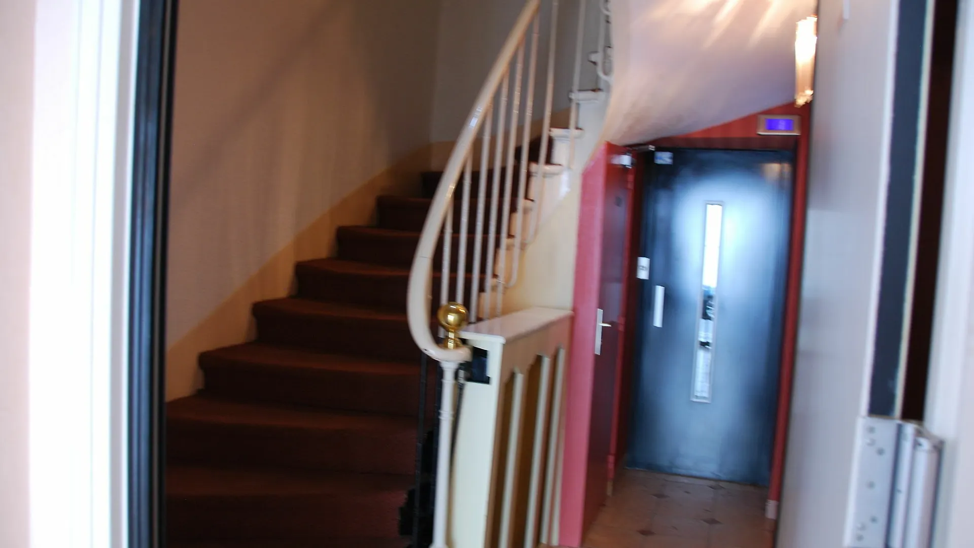 Hotel Courcelles Médéric Parigi