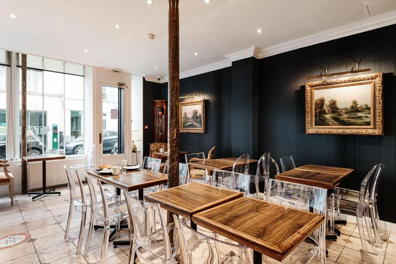 Courcelles Mederic Hotel Paris