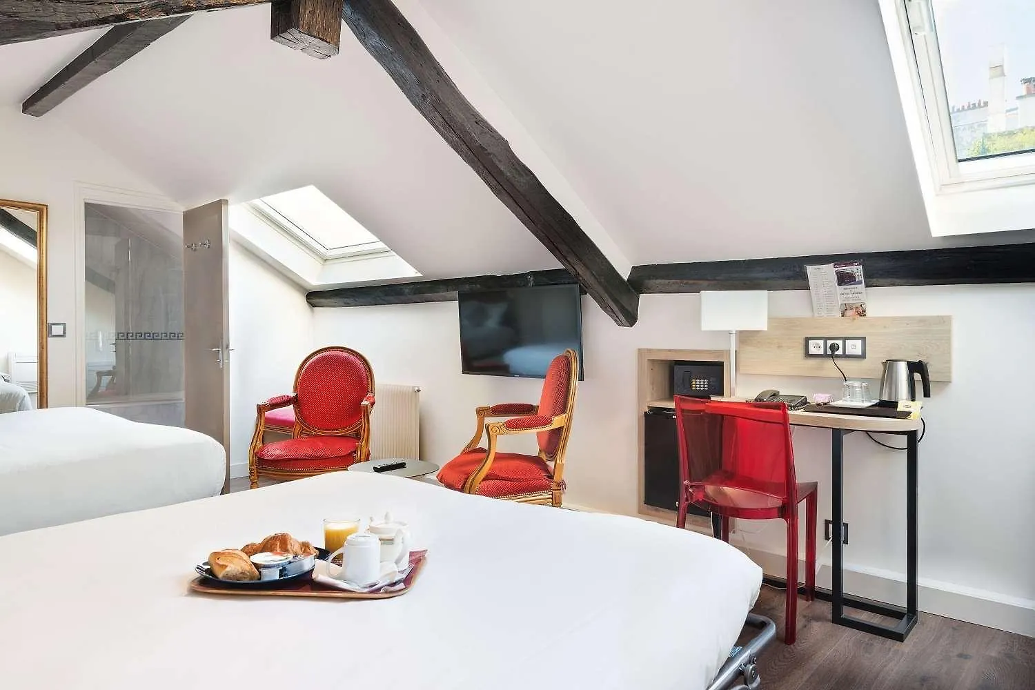 Courcelles Mederic Hotel Paris France
