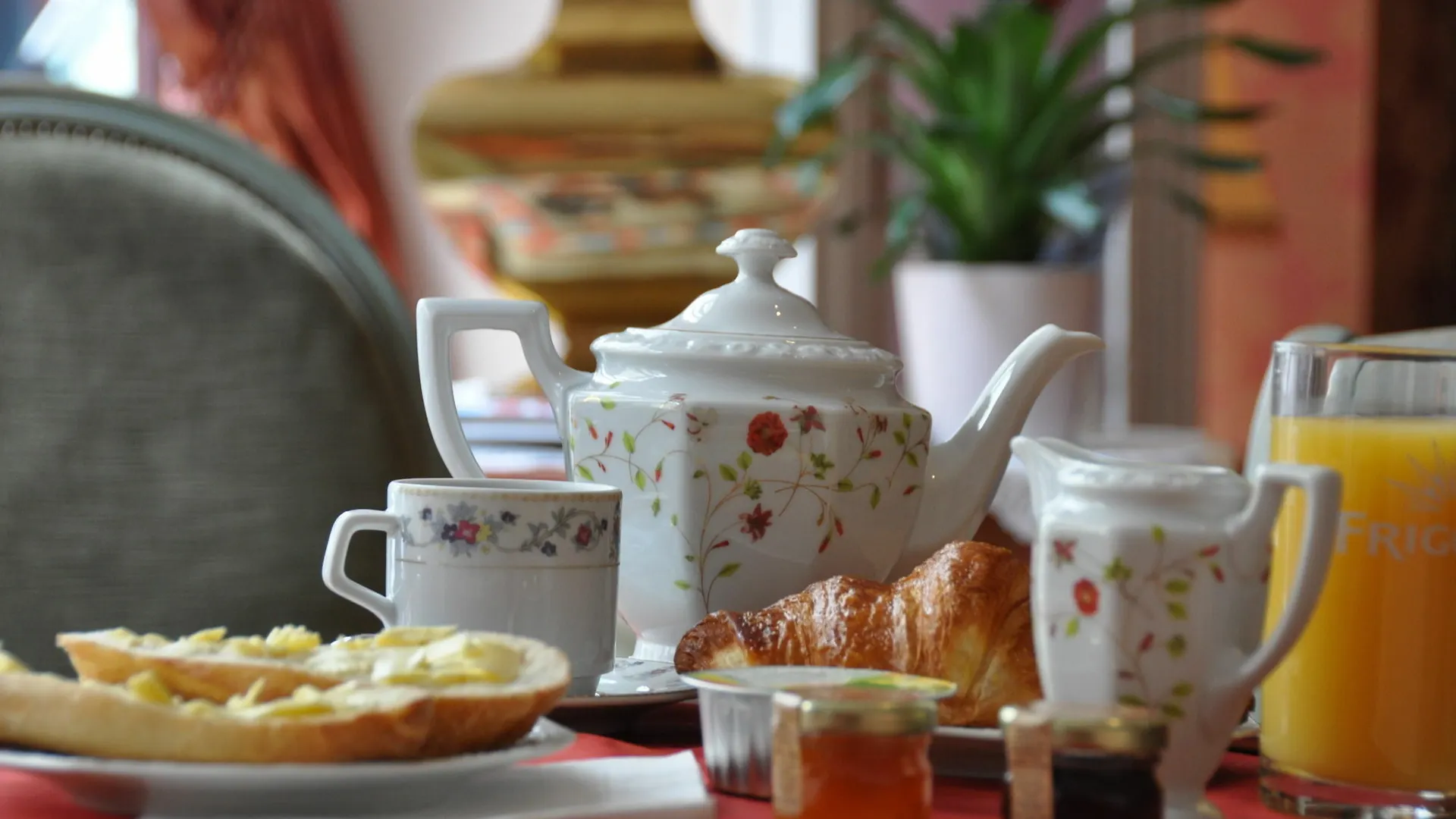 Courcelles Mederic Hotel Paris