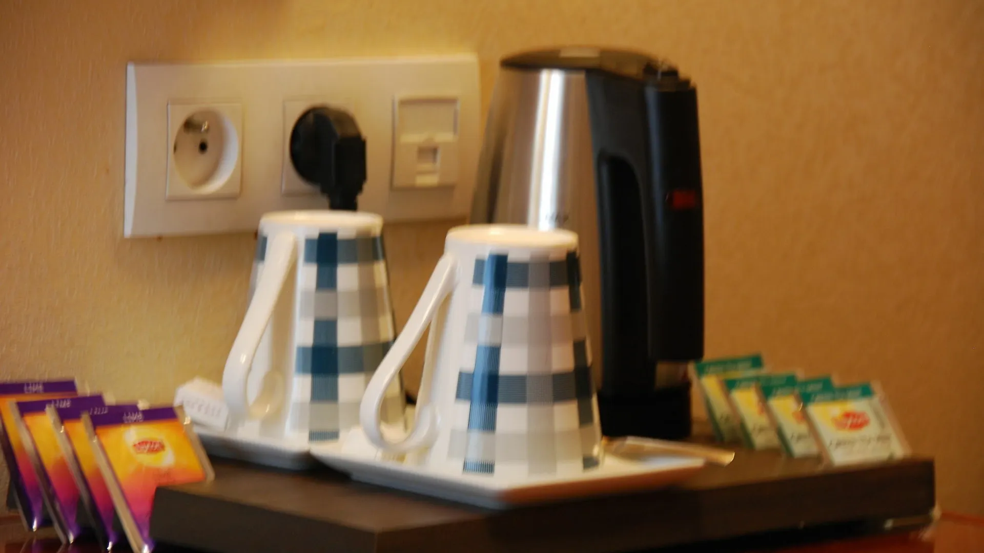 Courcelles Mederic Hotel Paris